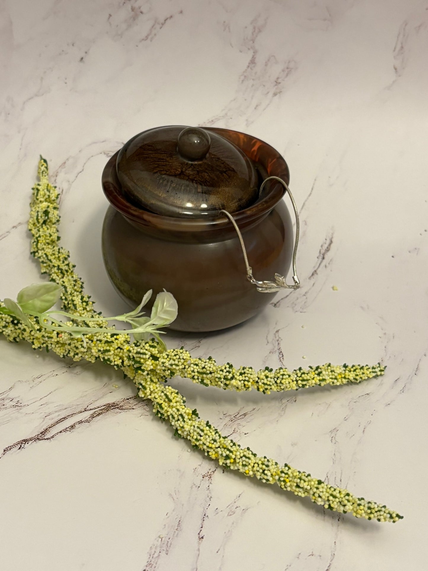 Resin Honey Pot shape with lid