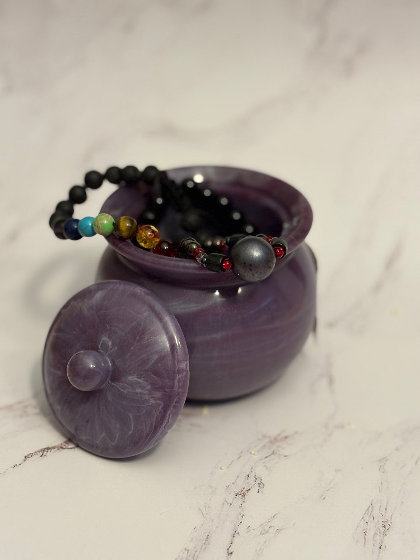 Resin Honey Pot shape with lid