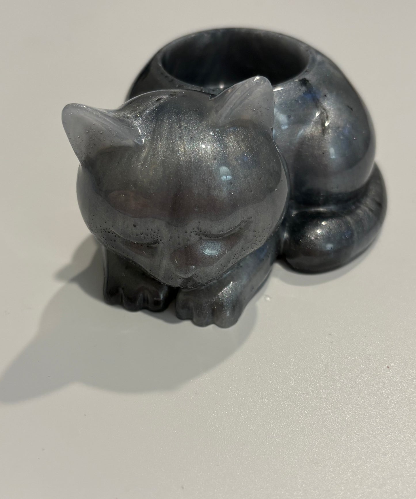 Cat tea light holder