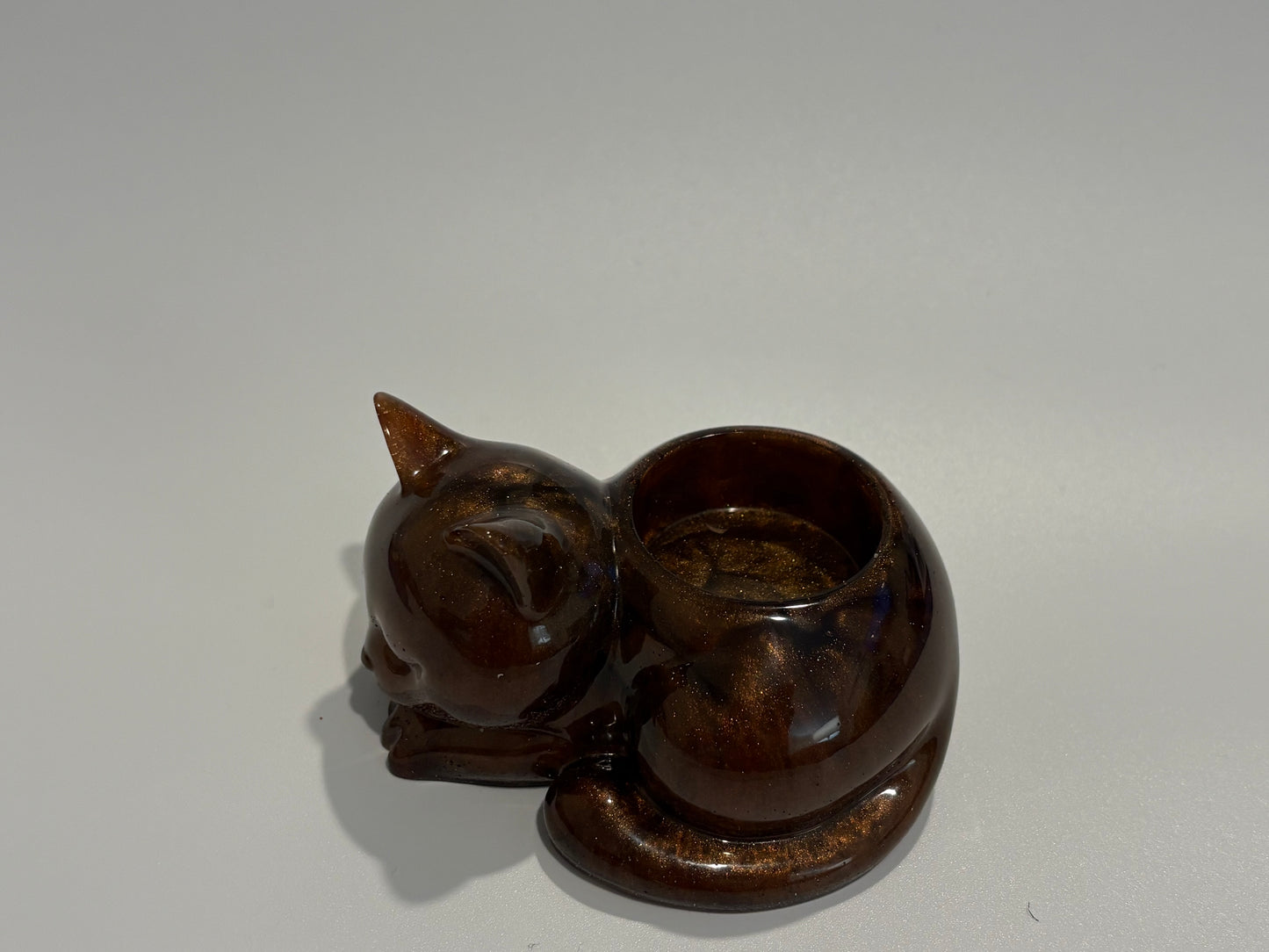 Cat tea light holder