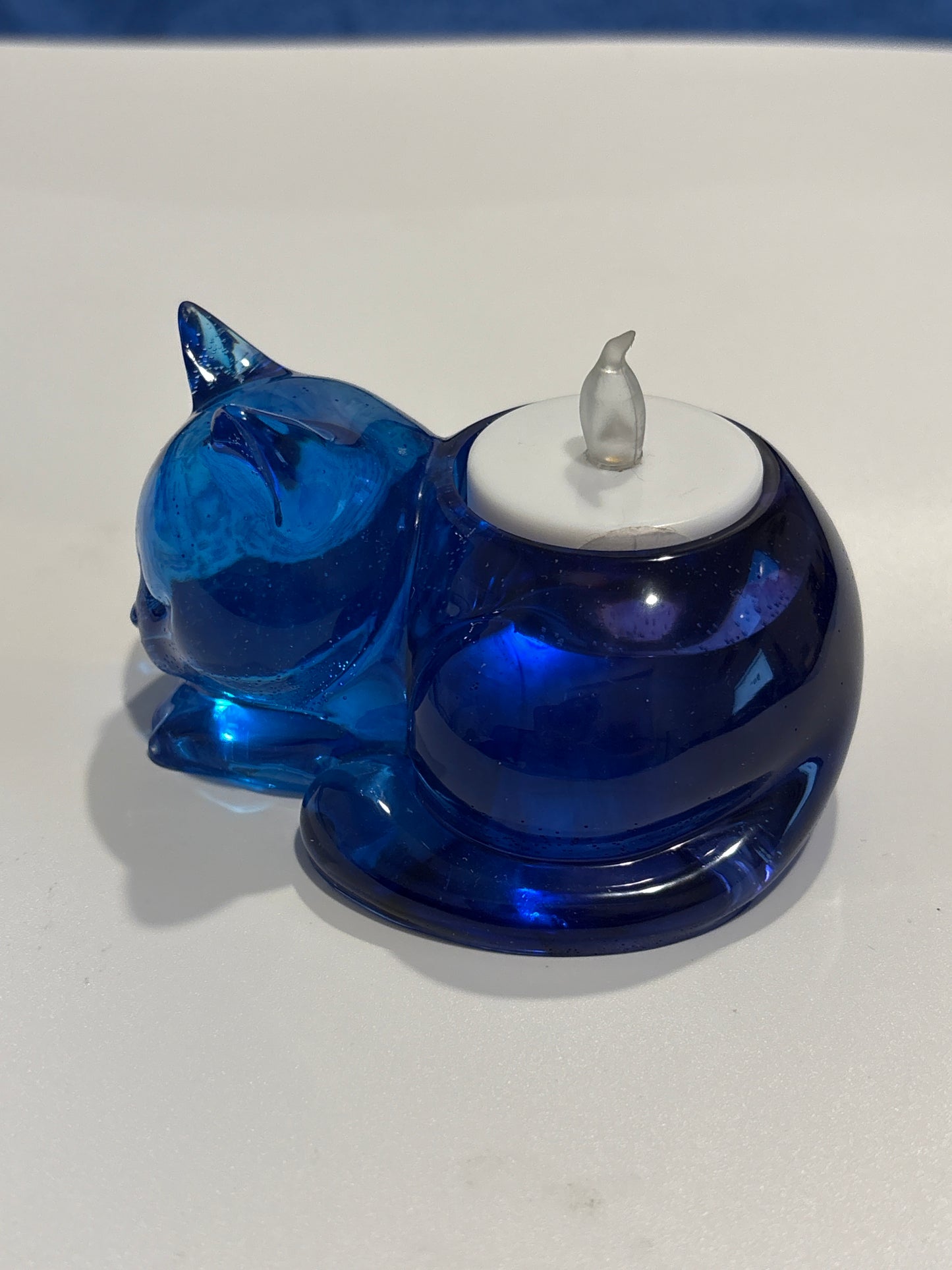 Cat tea light holder